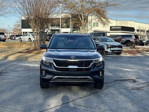 Used 2021 Kia Seltos SX w/ SX Sunroof Package image 3