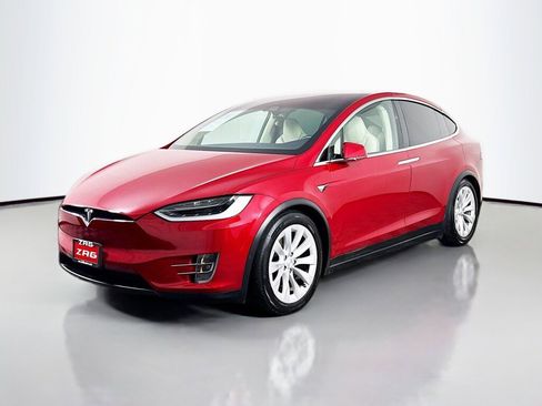 Used 2018 Tesla Model X 75D image 1