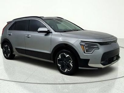 Used 2024 Kia Niro Wave w/ Wave Preserve Package