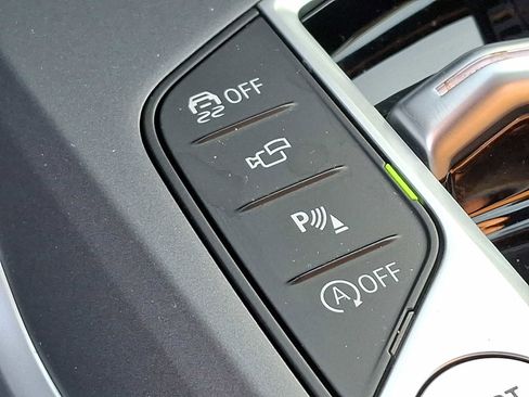 Used 2025 BMW 230i xDrive Coupe w/ Premium Package image 24