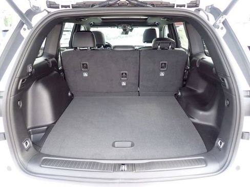 New 2025 Jeep Grand Cherokee Limited w/ Black Appearance Package image 6