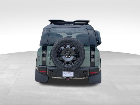 New 2026 Land Rover Defender 110 AWD/4WD image 5