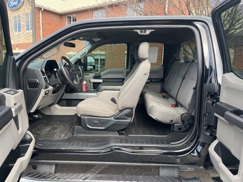 Used 2020 Ford F350 XLT w/ FX4 Off-Road Package AWD/4WD image 16