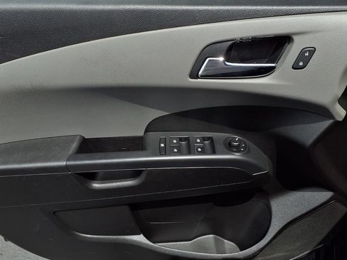 Used 2016 Chevrolet Sonic LT FWD image 16