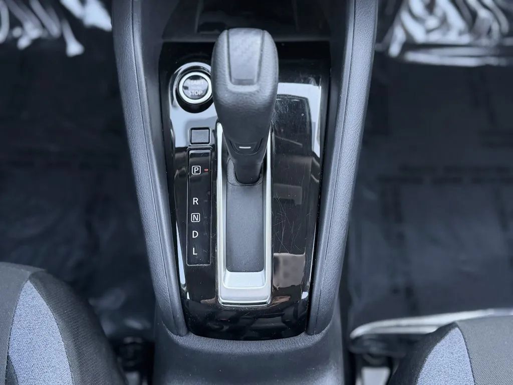 Used 2025 Nissan Versa SV FWD image 17