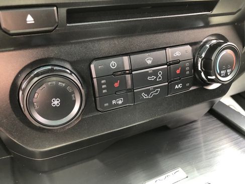 Used 2018 Ford F150 XLT w/ Equipment Group 302A Luxury AWD/4WD image 30