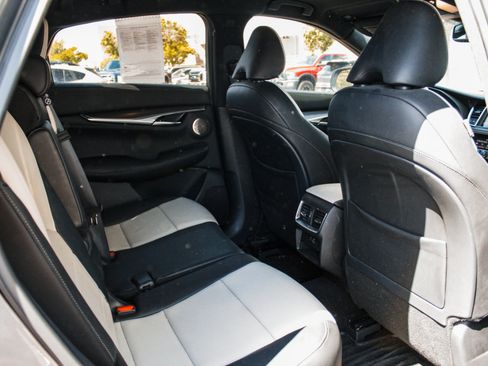 Used 2023 INFINITI QX55 Essential w/ Cargo Package AWD/4WD image 27