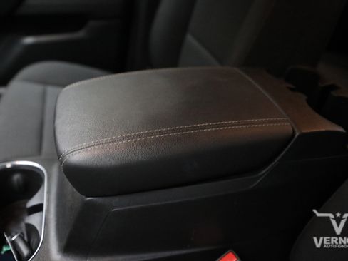 Used 2024 GMC Canyon Elevation RWD image 15