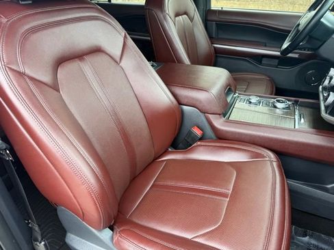 Used 2023 Ford Expedition Max Limited image 14