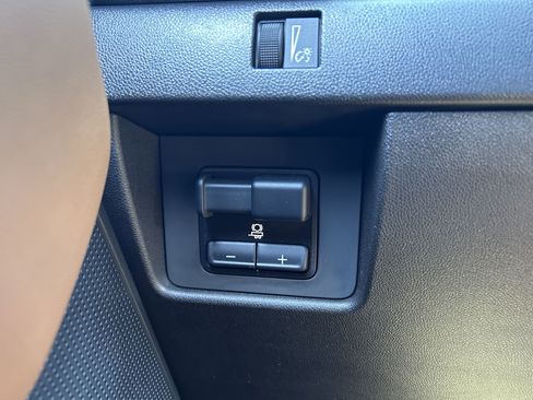 Used 2024 GMC Canyon AT4 w/ Canyon Safety Plus Package image 20