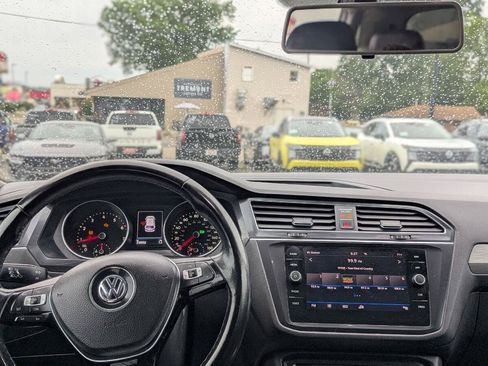 Used 2018 Volkswagen Tiguan SEL AWD/4WD image 13