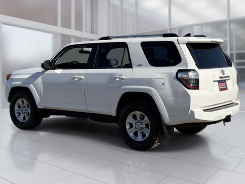 Used 2019 Toyota 4Runner SR5 image 4