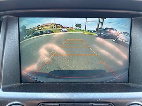 Used 2015 Chevrolet Colorado Z71 RWD image 28