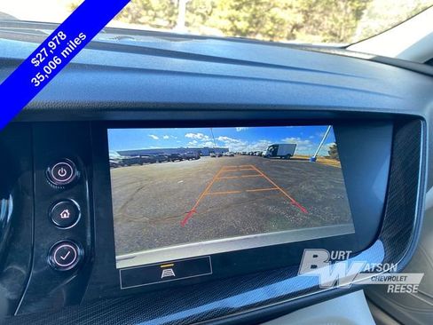 Used 2023 Buick Envision Essence image 24