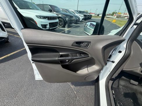 Used 2023 Ford Transit Connect XL image 11