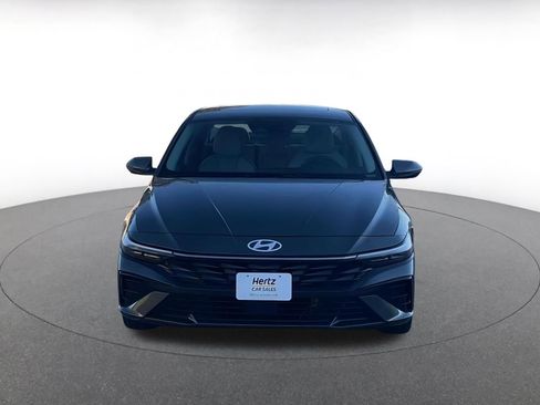 Used 2025 Hyundai Elantra Limited image 11