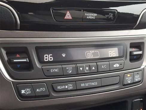 Used 2023 Honda Passport EX-L image 17