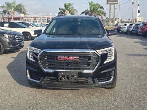 Used 2022 GMC Terrain SLE w/ Driver Convenience Package image 2