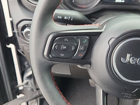 Used 2024 Jeep Wrangler Unlimited Rubicon w/ Convenience Group image 16