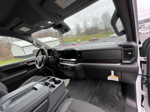 Certified 2024 Chevrolet Silverado 1500 LT image 11