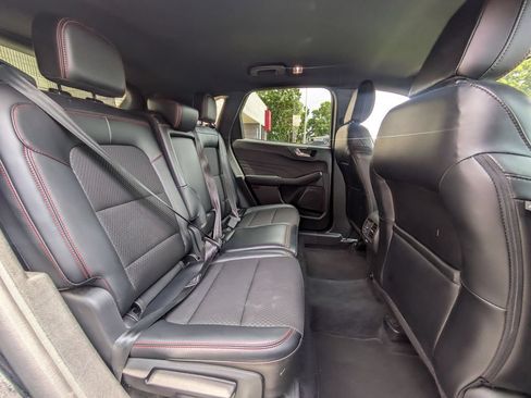 Used 2025 Ford Escape ST-Line AWD/4WD image 29