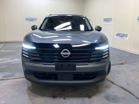 Used 2025 Nissan Kicks SV w/ SV Premium Package image 8