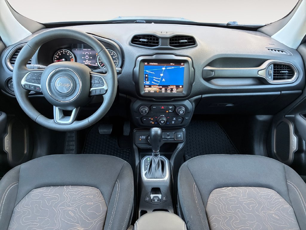 Used 2023 Jeep Renegade Latitude AWD/4WD image 10
