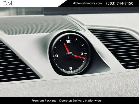 Used 2020 Porsche Cayenne AWD/4WD image 35