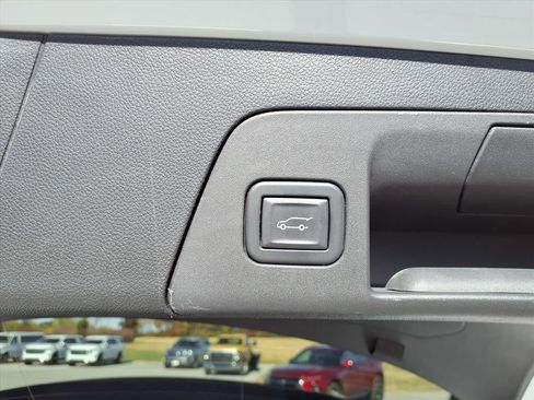 Used 2023 Buick Envision Preferred image 9