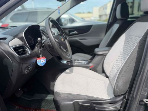 Used 2018 Chevrolet Equinox LS FWD image 17