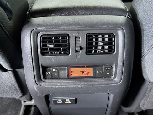 Used 2020 Nissan Pathfinder SV image 24