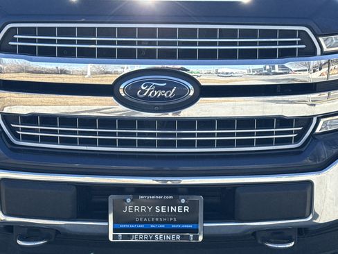 Used 2018 Ford F150 Lariat w/ Equipment Group 502A Luxury image 9