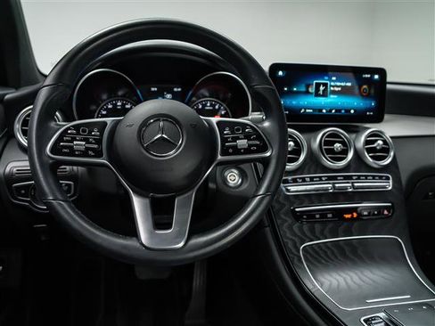 Used 2022 Mercedes-Benz GLC 300 image 17