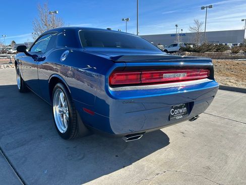 Used 2010 Dodge Challenger R/T image 6