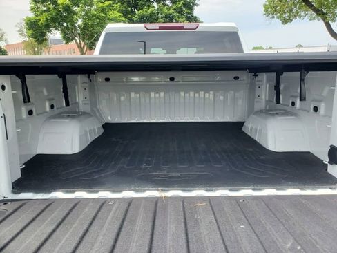 Used 2023 Chevrolet Silverado 1500 LT AWD/4WD image 29