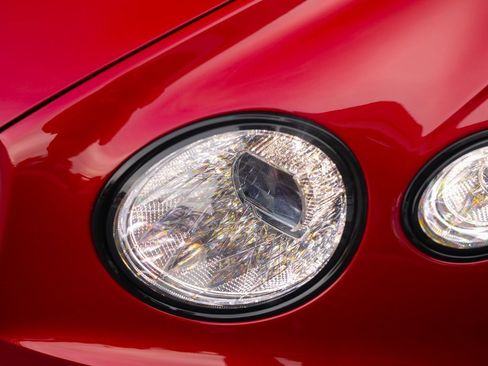 Used 2024 Bentley Continental GT image 33