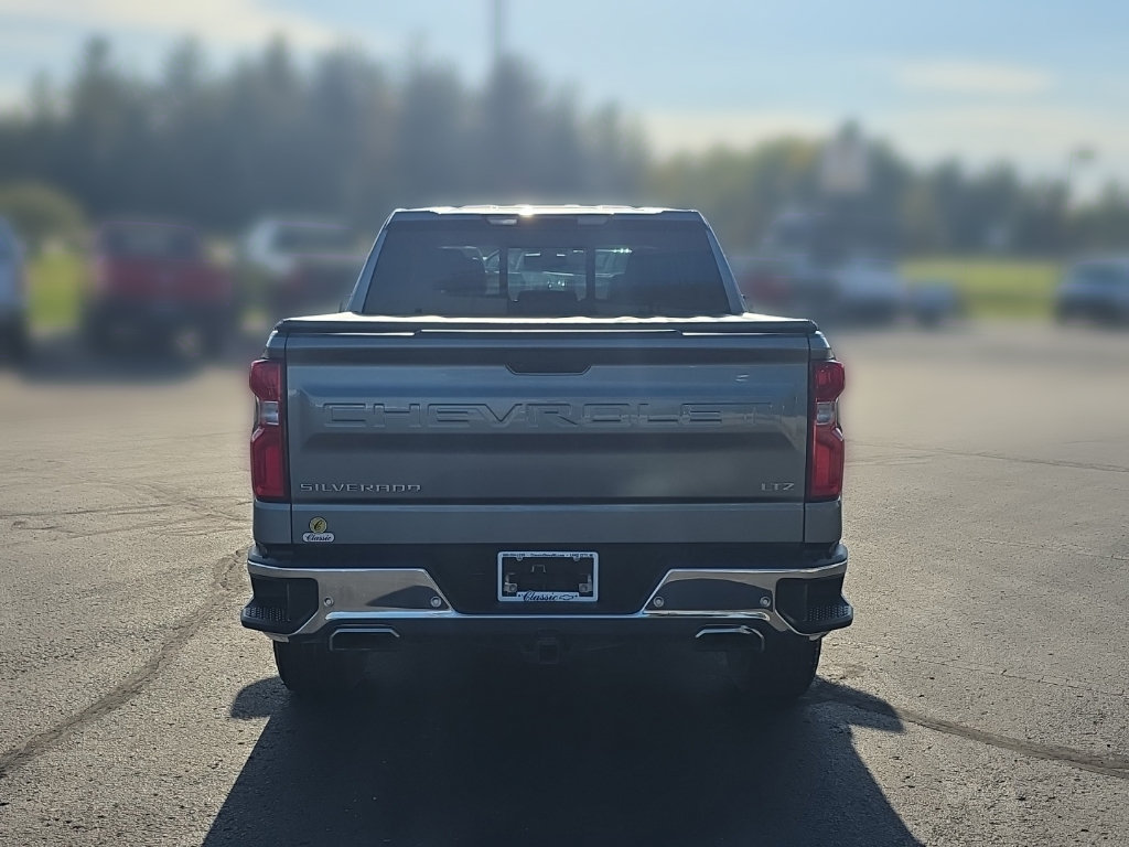 Used 2019 Chevrolet Silverado 1500 LTZ AWD/4WD image 11
