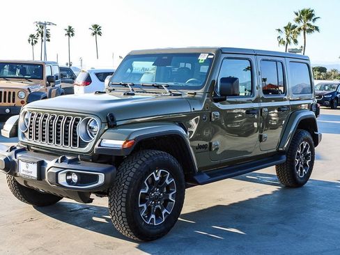 New 2026 Jeep Wrangler Unlimited Sahara AWD/4WD image 4