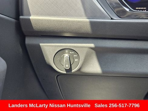 Used 2023 Volkswagen Jetta SE FWD image 27