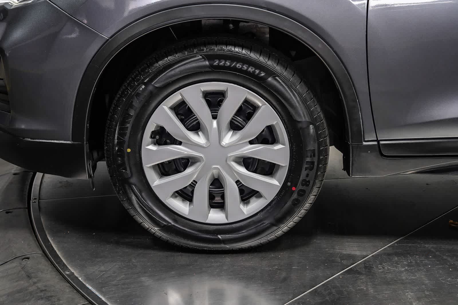 Used 2018 Nissan Rogue S FWD image 9