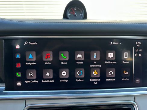 Used 2023 Porsche Panamera Platinum Edition image 31