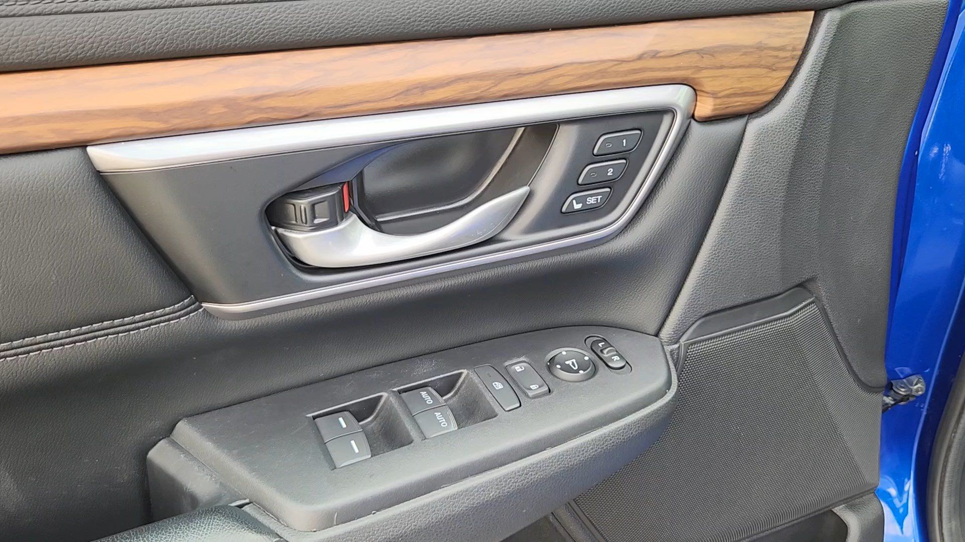 Used 2021 Honda CR-V EX-L image 7