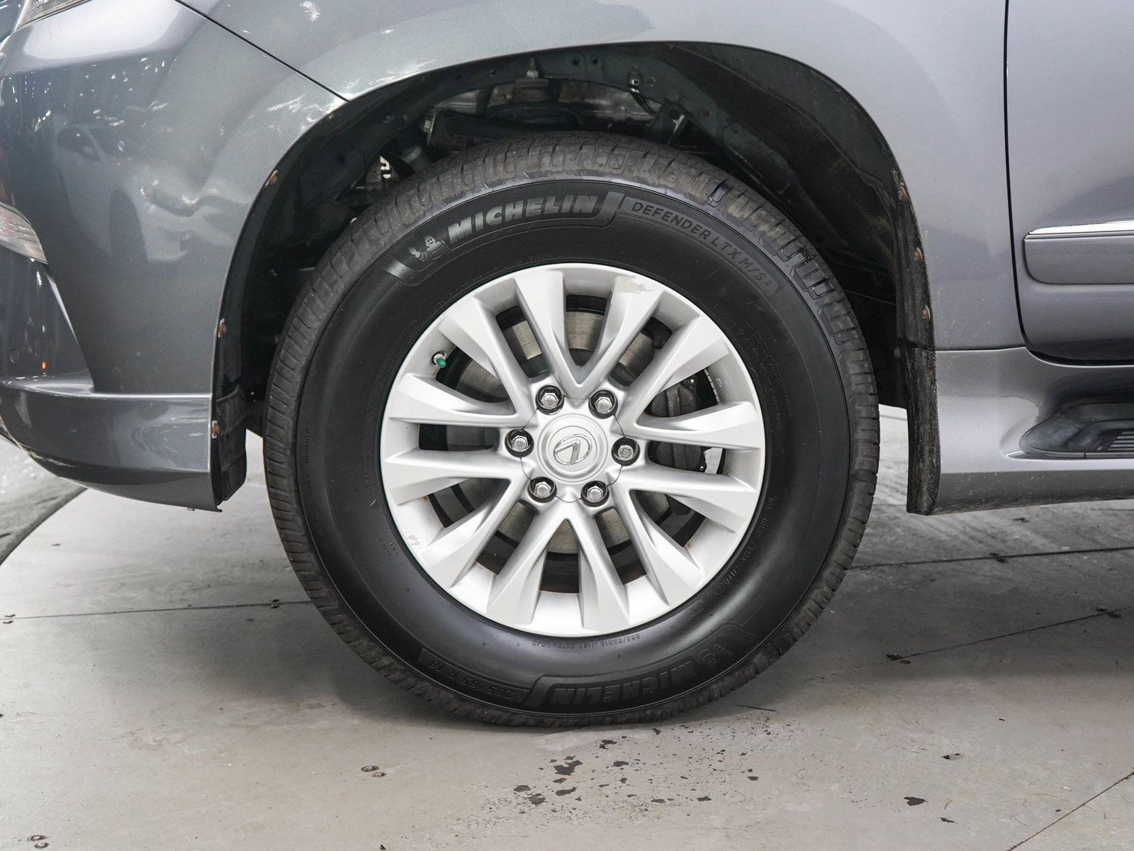 Used 2015 Lexus GX 460 w/ Premium Package AWD/4WD image 29