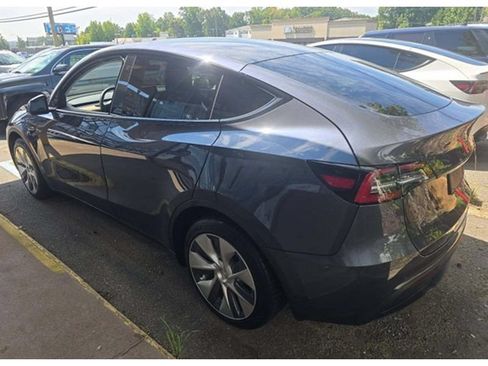 Used 2020 Tesla Model Y Long Range AWD/4WD image 3