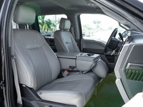 Used 2018 Ford F150 XLT w/ Equipment Group 302A Luxury image 39