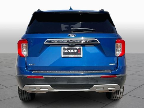 Used 2020 Ford Explorer XLT w/ Equipment Group 202A image 5