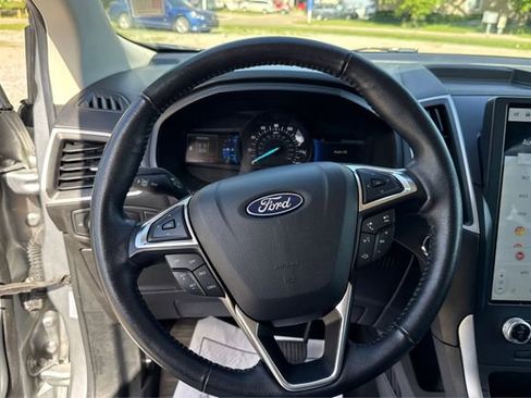 Used 2022 Ford Edge SEL AWD/4WD image 16