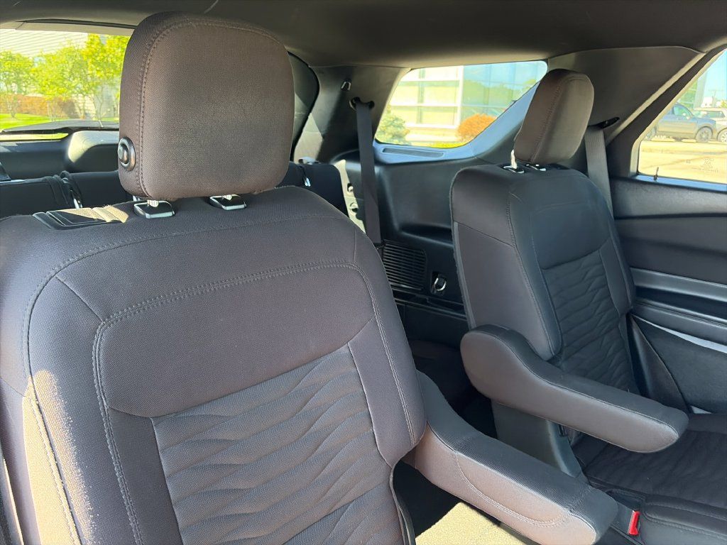 Used 2020 Ford Explorer XLT AWD/4WD image 36