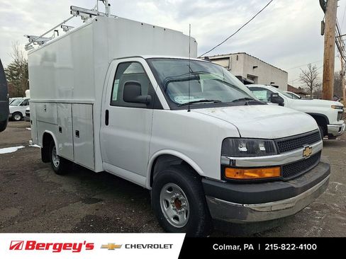 New 2025 Chevrolet Express 3500 Work Van w/ Power Convenience Package image 2