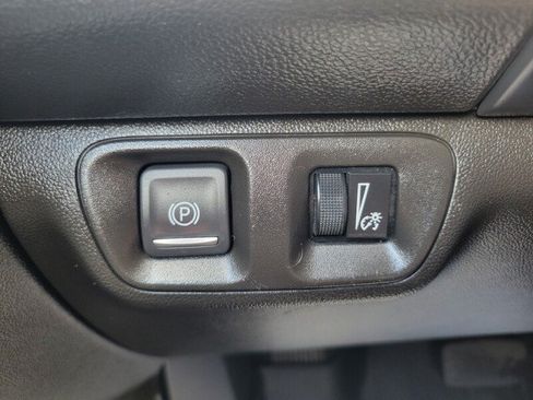 Used 2022 GMC Acadia SLE w/ Driver Convenience Package FWD image 20